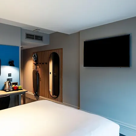 Village Hotel Leeds South-2